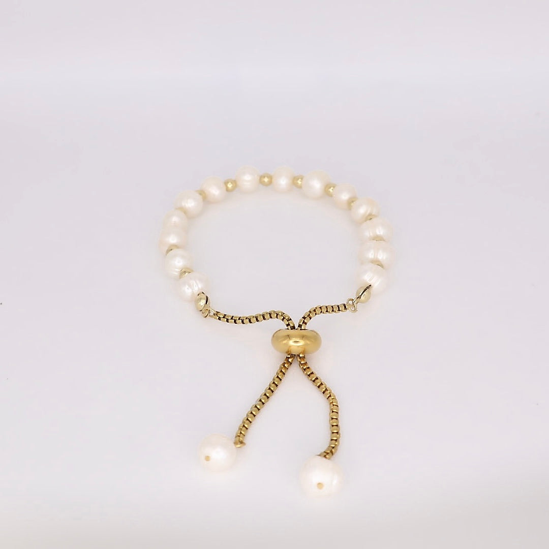 Adjustable Pearl Bracelet