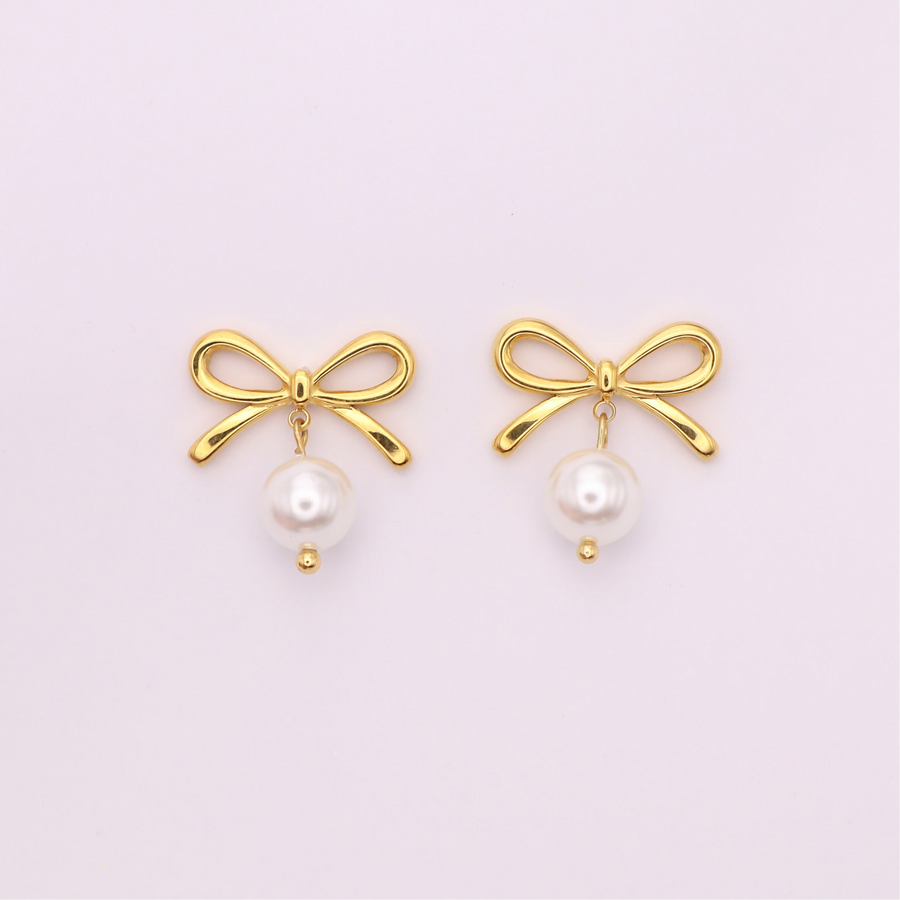 Coquette Pearl Earrings
