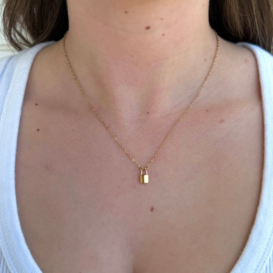 Fixed Lock Necklace
