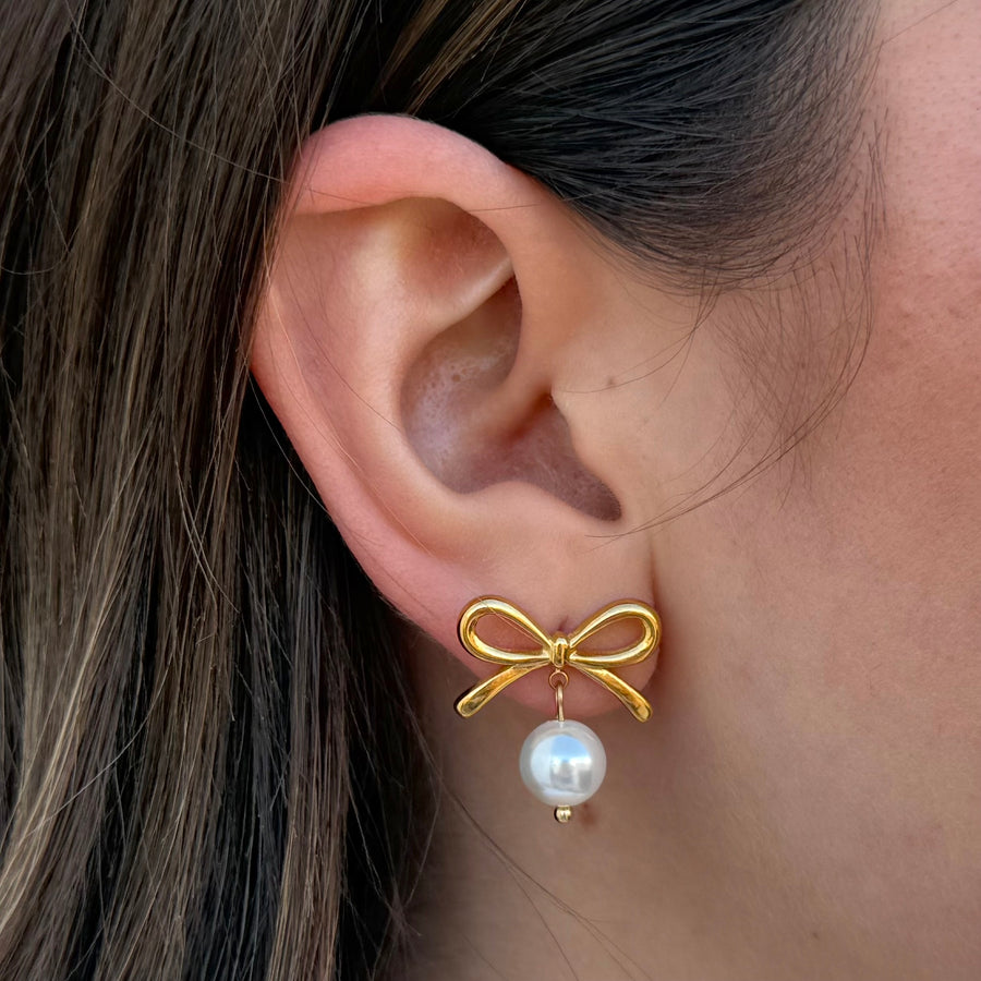 Coquette Pearl Earrings
