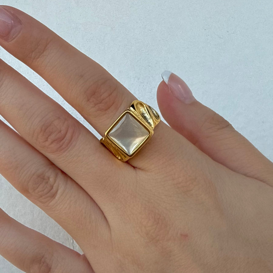 White Pearl Ring